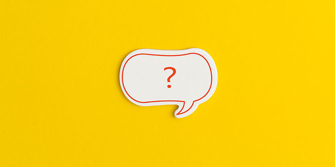 White speech bubble with orange symbol ‘?’ on yellow background.